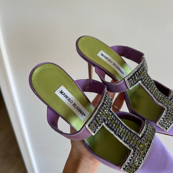 Manolo Blahnik Satin Crystal Embellished T-Strap Heels Sandals Purple 40 - Picture 7 of 8